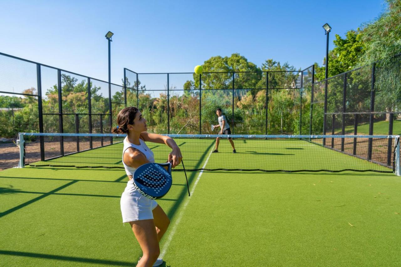 Lara Barut Collection Hotel Antalya Ngoại thất bức ảnh A paddle tennis court