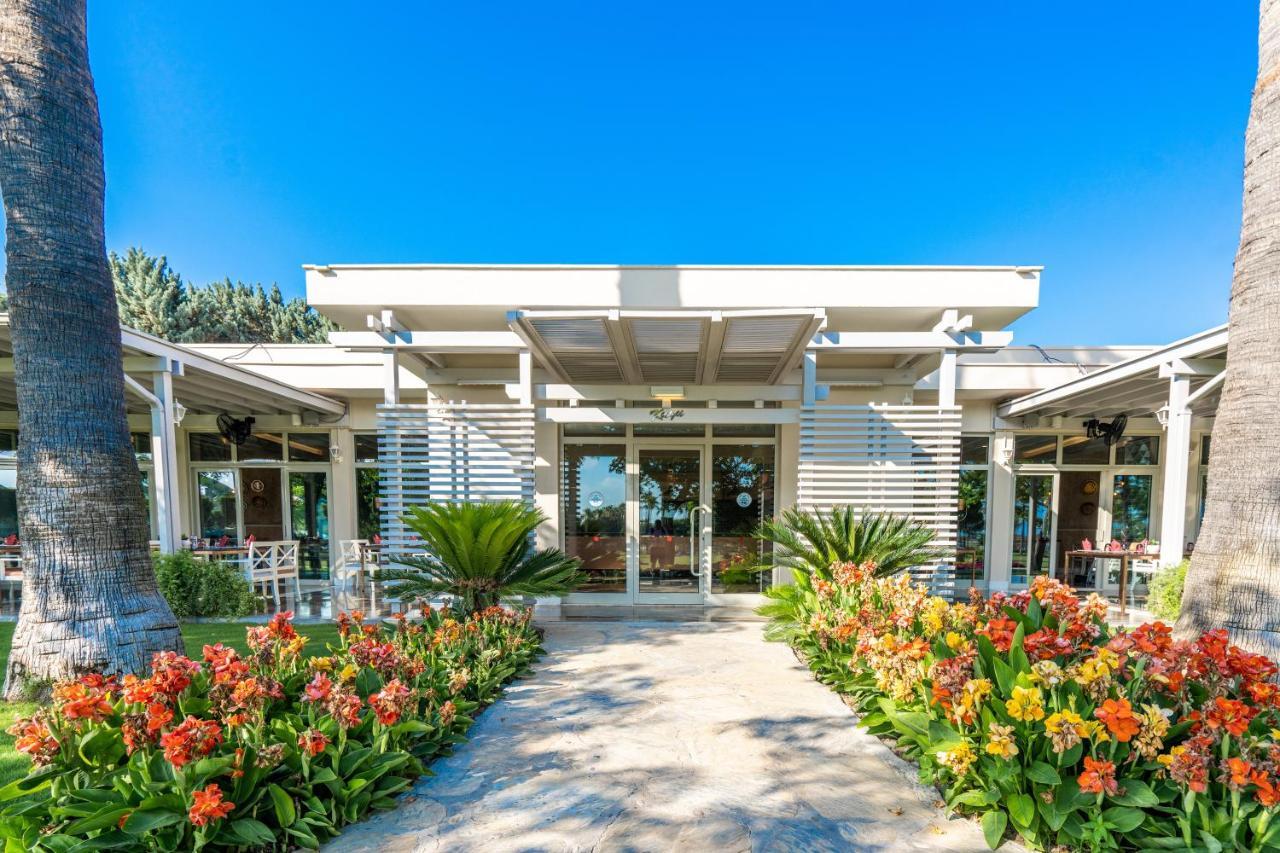 Lara Barut Collection Hotel Antalya Ngoại thất bức ảnh Clubhouse at the San Diego Golf Club